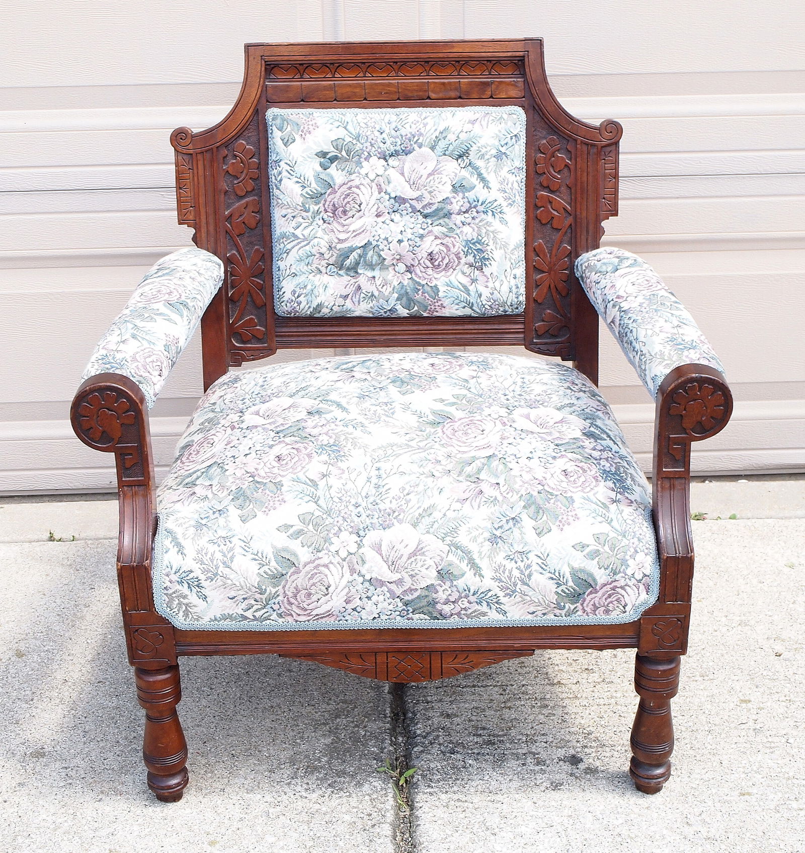 Victorian Armchair (1 of 5)