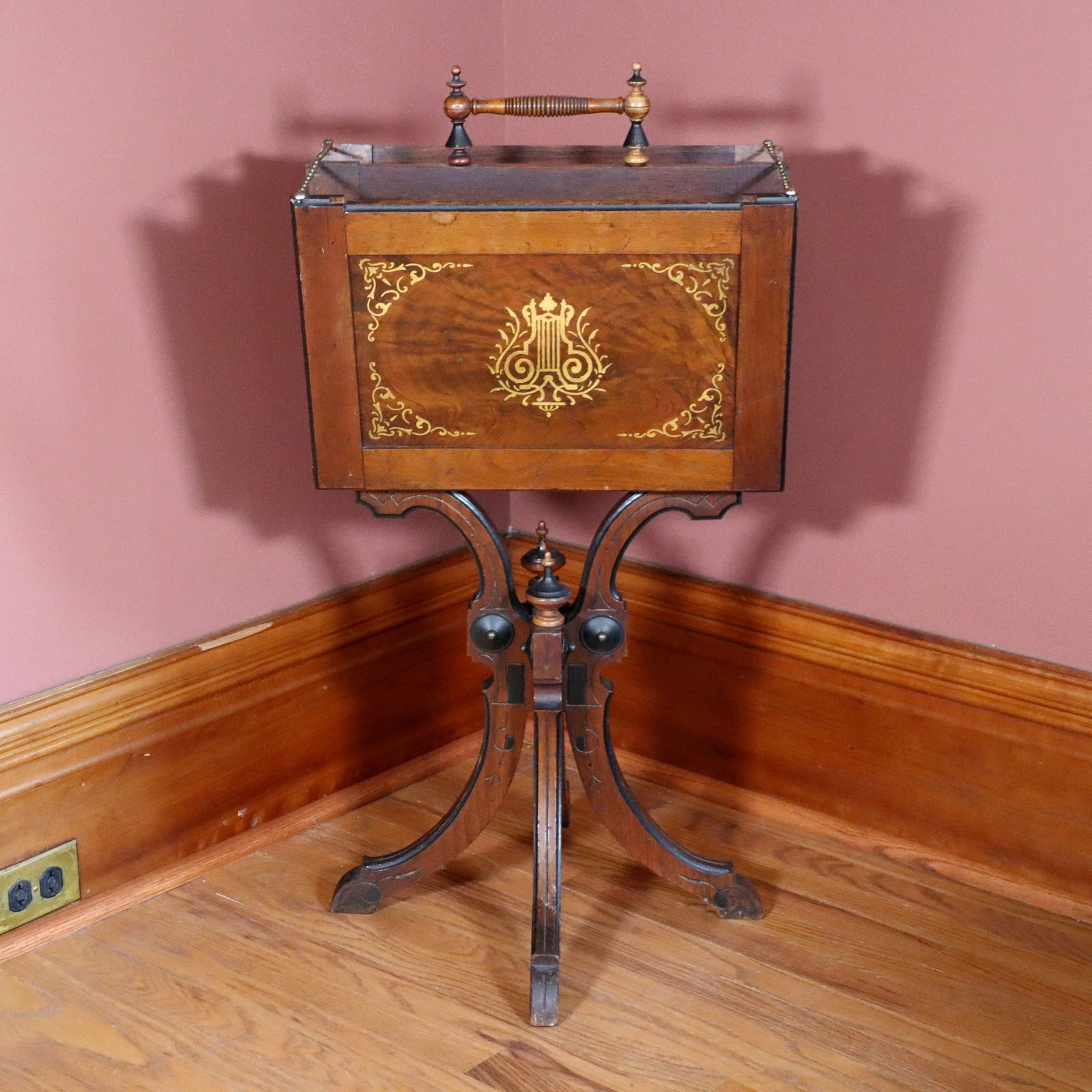Victorian Folio Stand (1 of 4)