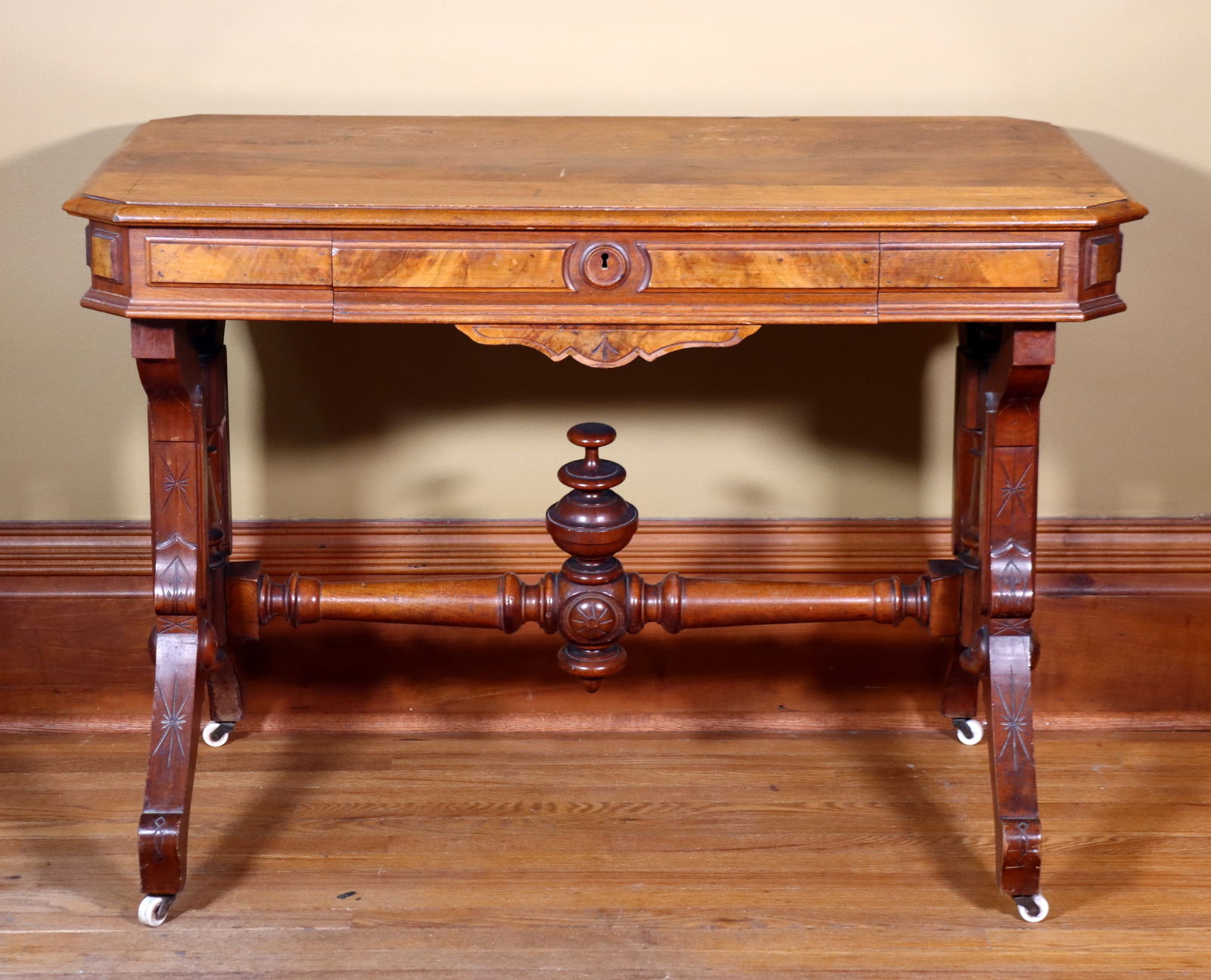 Victorian Writing Table (1 of 5)