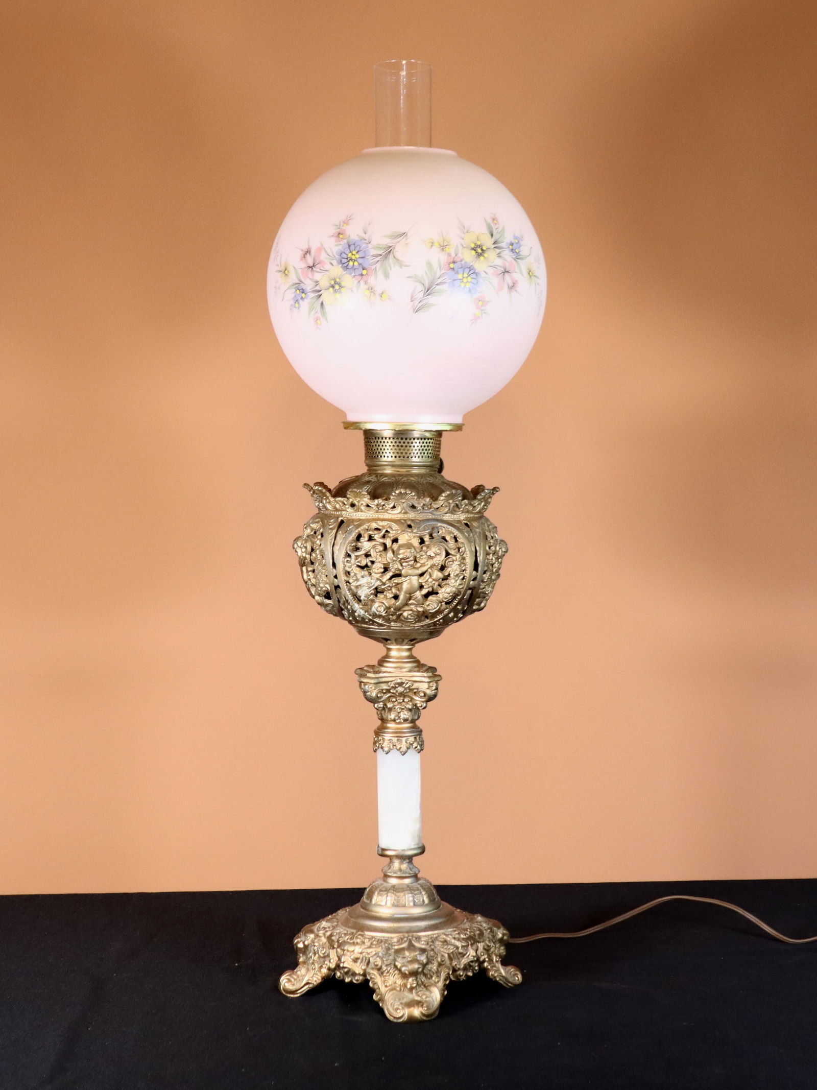 Victorian Table Lamp (1 of 4)