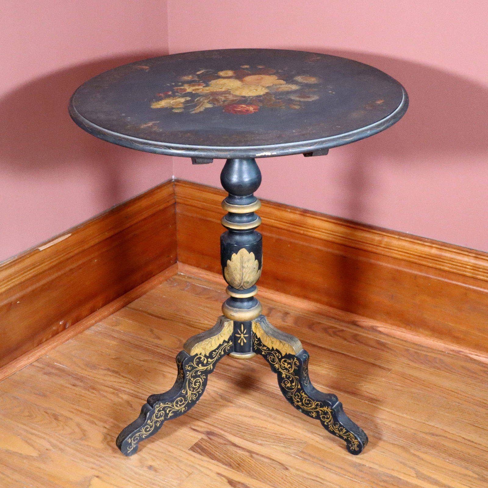 Victorian Tilt-Top Table (1 of 5)