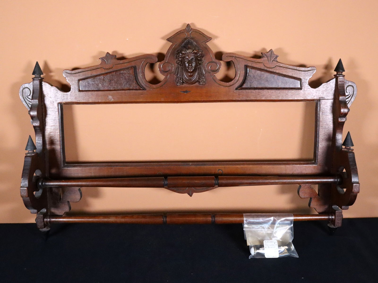 Victorian Towel Rack (1 of 3)