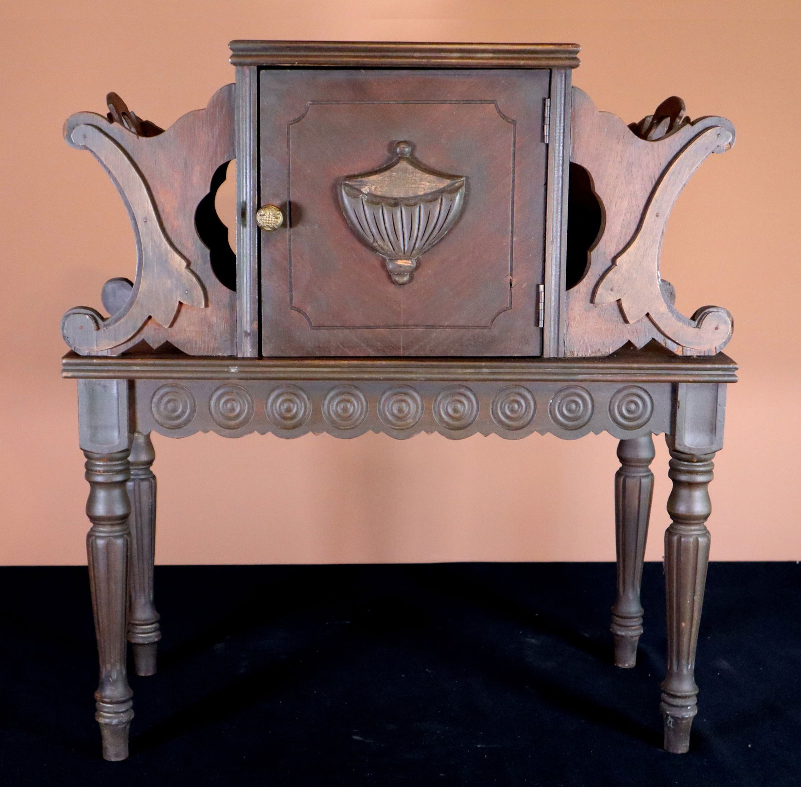 Humidor Stand (1 of 8)