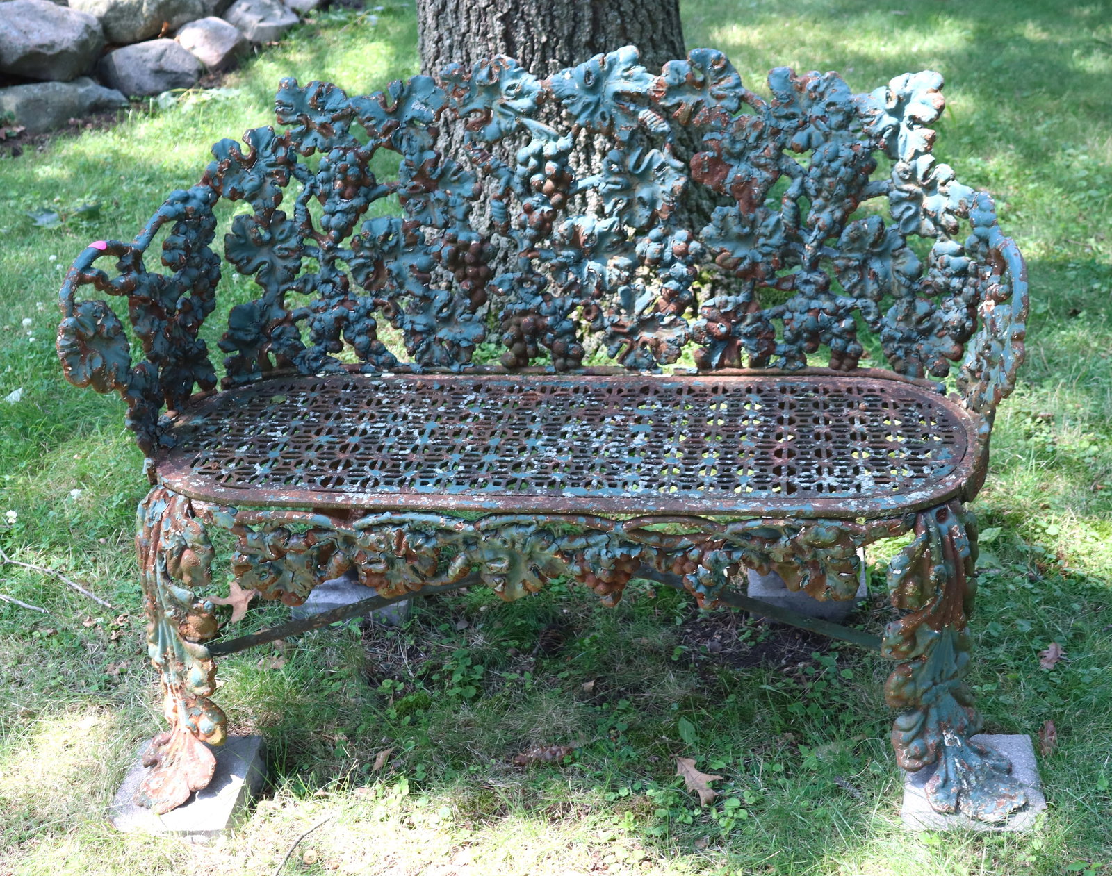 Cast Iron Garden Bench (1 of 2)