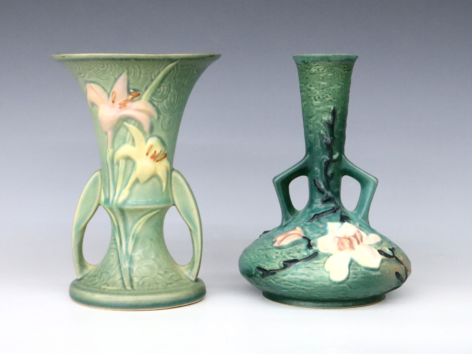 2 Roseville Pottery Vases (1 of 4)