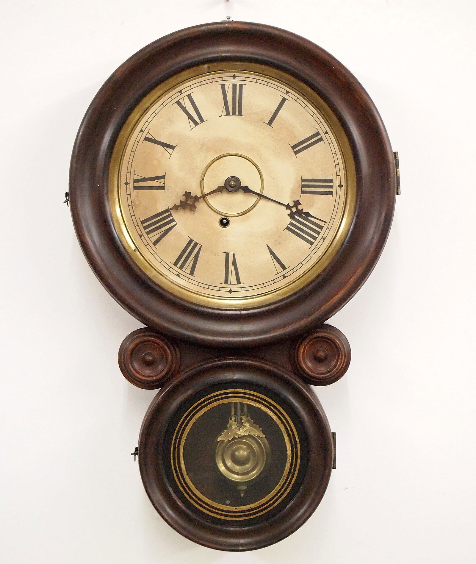 Ingraham Ionic Model Wall Clock (1 of 5)