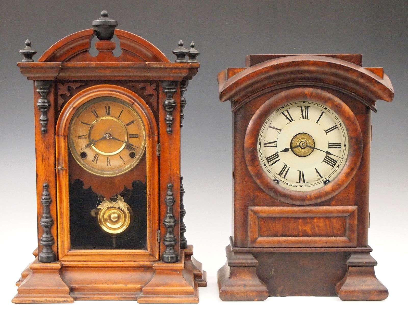 2 American Shelf Clocks (1 of 4)