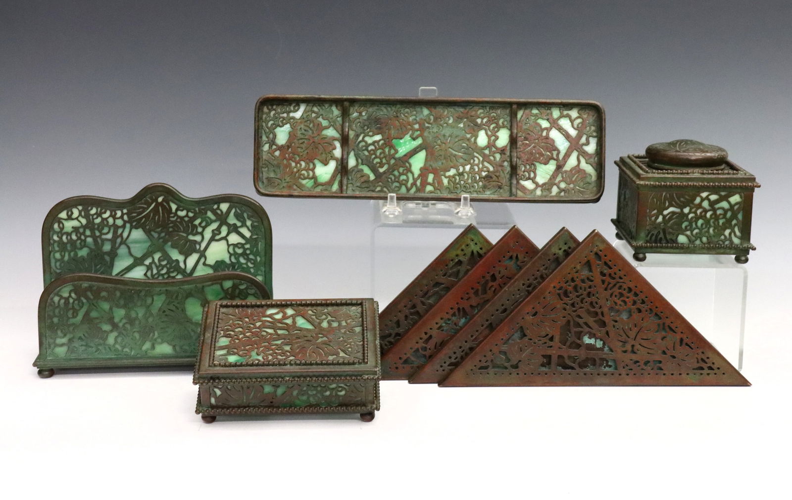 8 pc Tiffany Grapevine Desk Set (1 of 4)