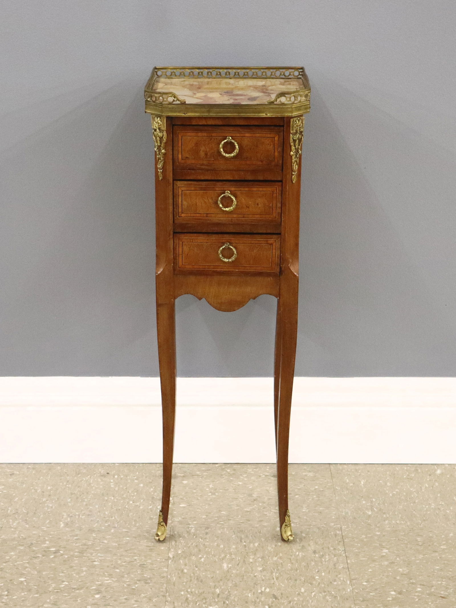 French Louis XV Style Side Table (1 of 5)