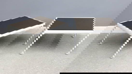 Pr R. Schultz for Knoll Outdoor Tables: A pair of Mid Century Modern Richard Schultz for Knoll outdoor end tables. Painted aluminum frames with Brown enameled inset tops. Re-painted White finish, some surface wear and minor weathering. Each