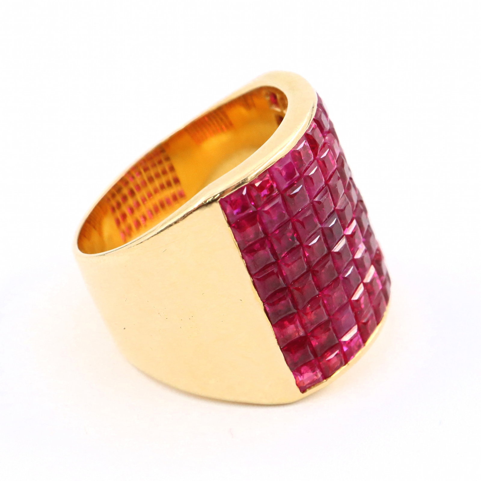 18k Gold & Ruby Ring (1 of 4)