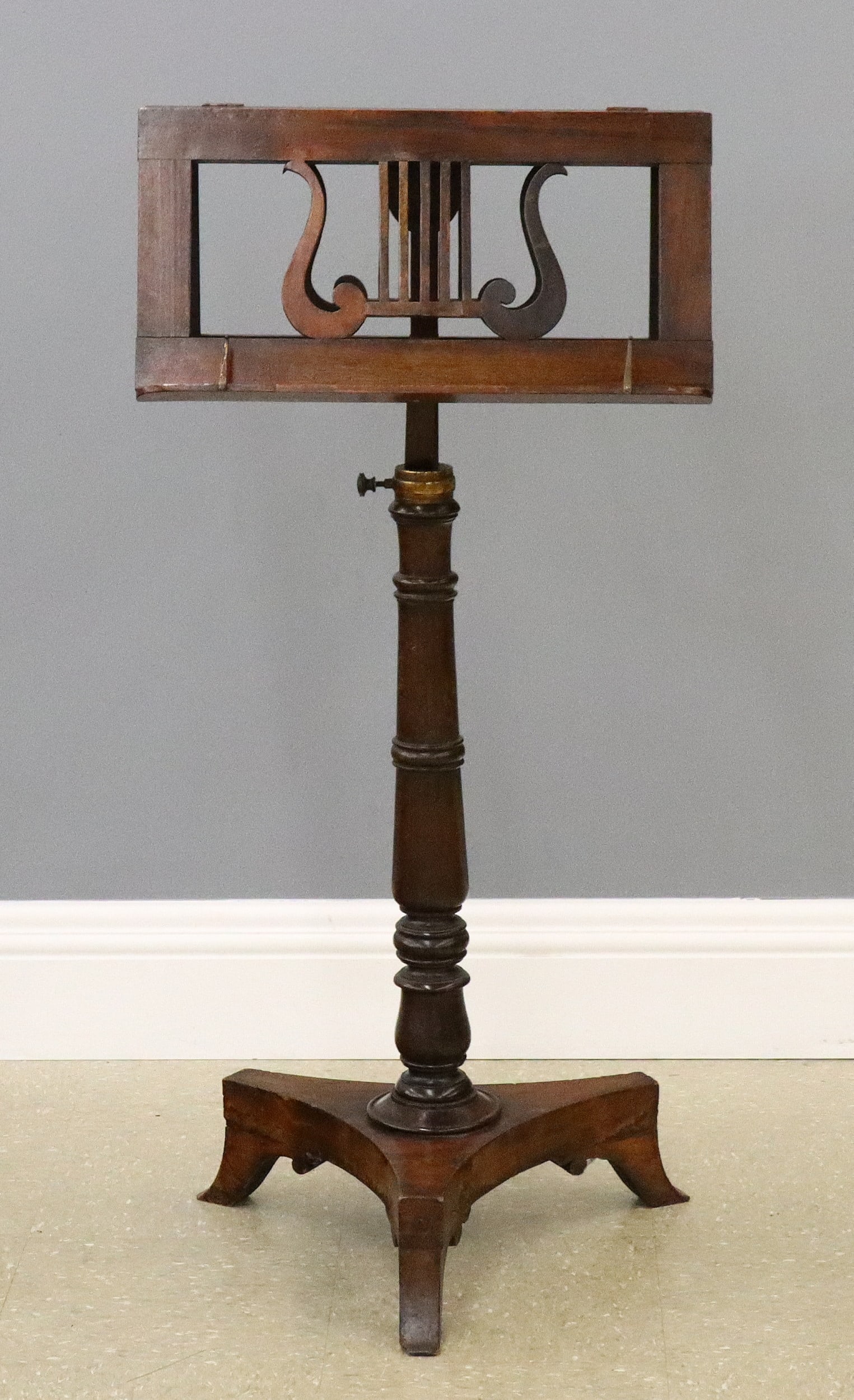 English Duet Stand (1 of 3)