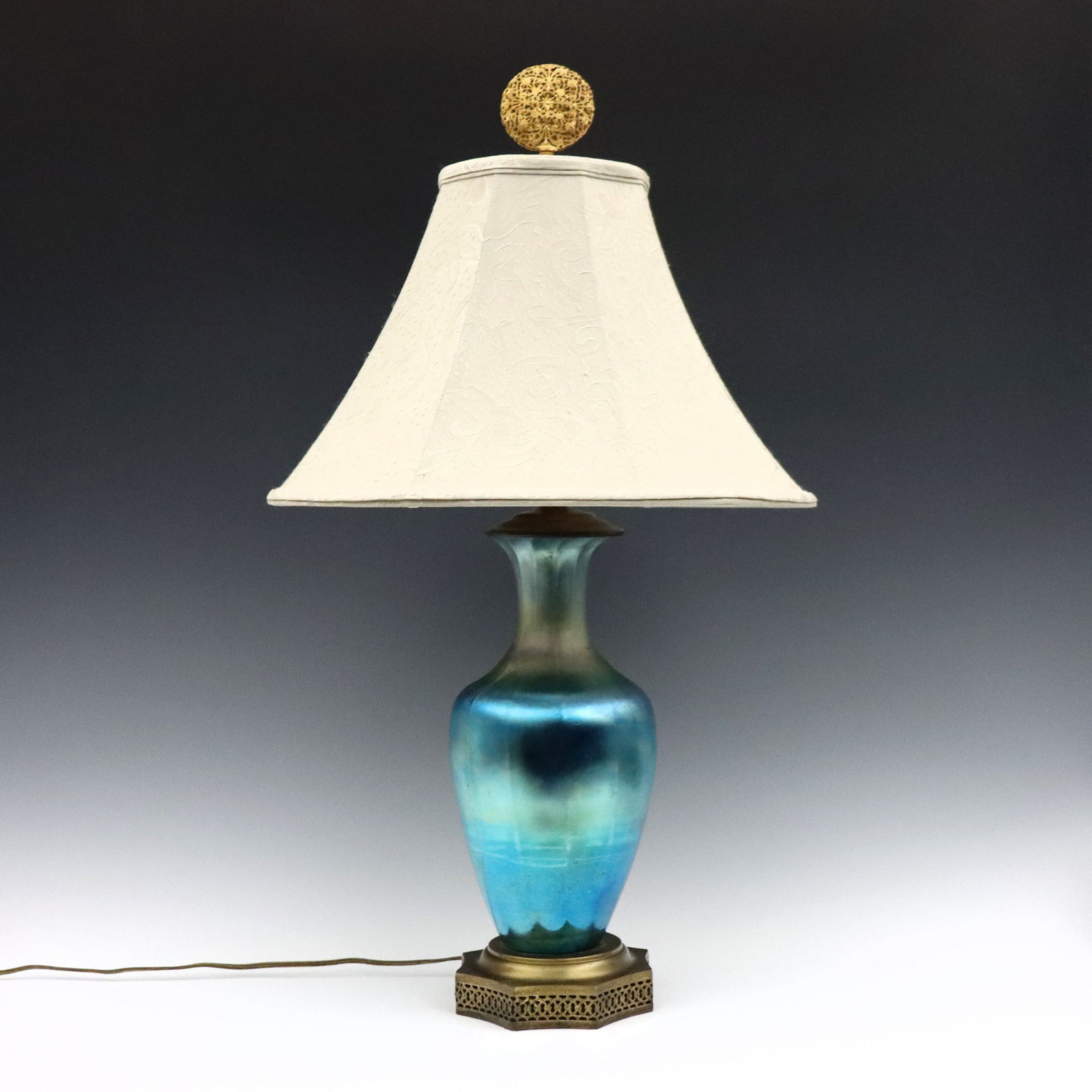 Steuben Art Glass Lamp (1 of 2)
