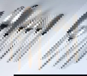 66 pc Wallace Spanish Lace Sterling Flatware: Sixty-six pieces of Wallace "Spanish Lace" pattern Sterling Silver flatware. Features 9 complete five-piece place settings plus additional flatware and serving utensils. Includes 12 x 9 1/8" hollow