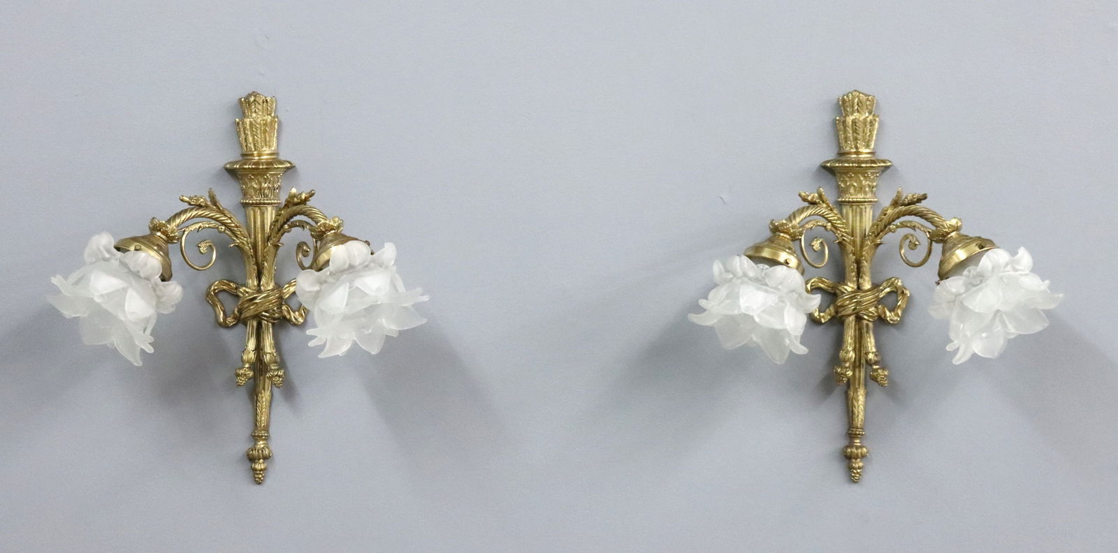 Pr Bronze Sconces (1 of 3)