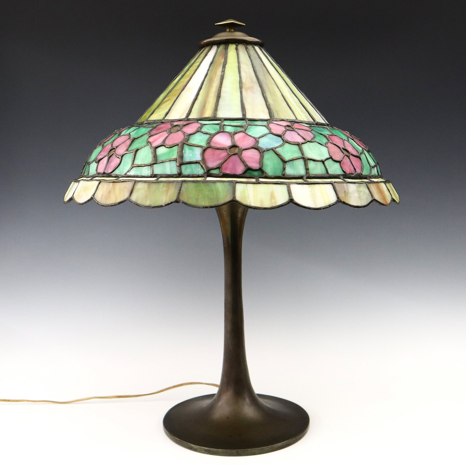American Leaded Glass Table Lamp (1 of 3)
