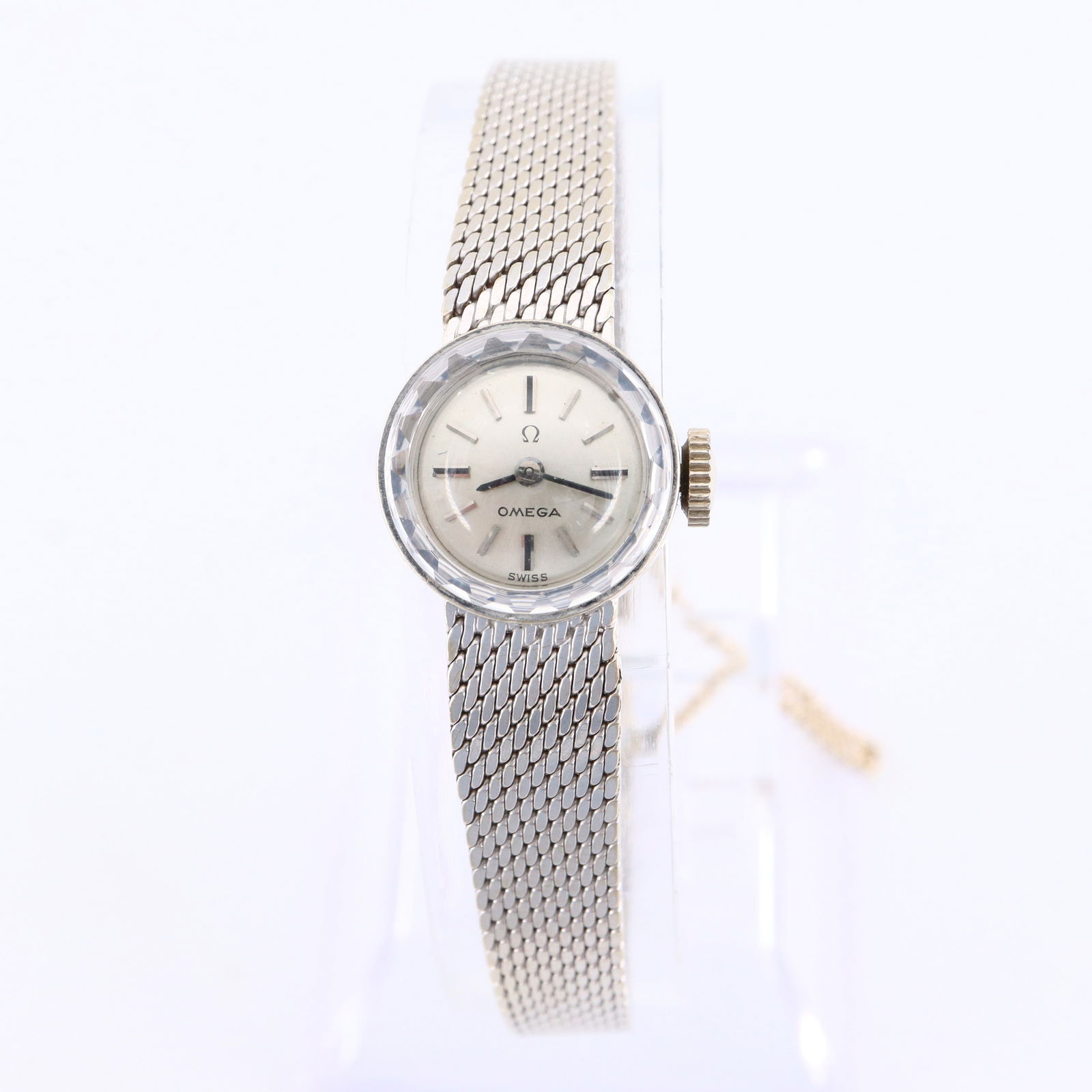 Omega 14k Gold Ladies Wristwatch (1 of 5)