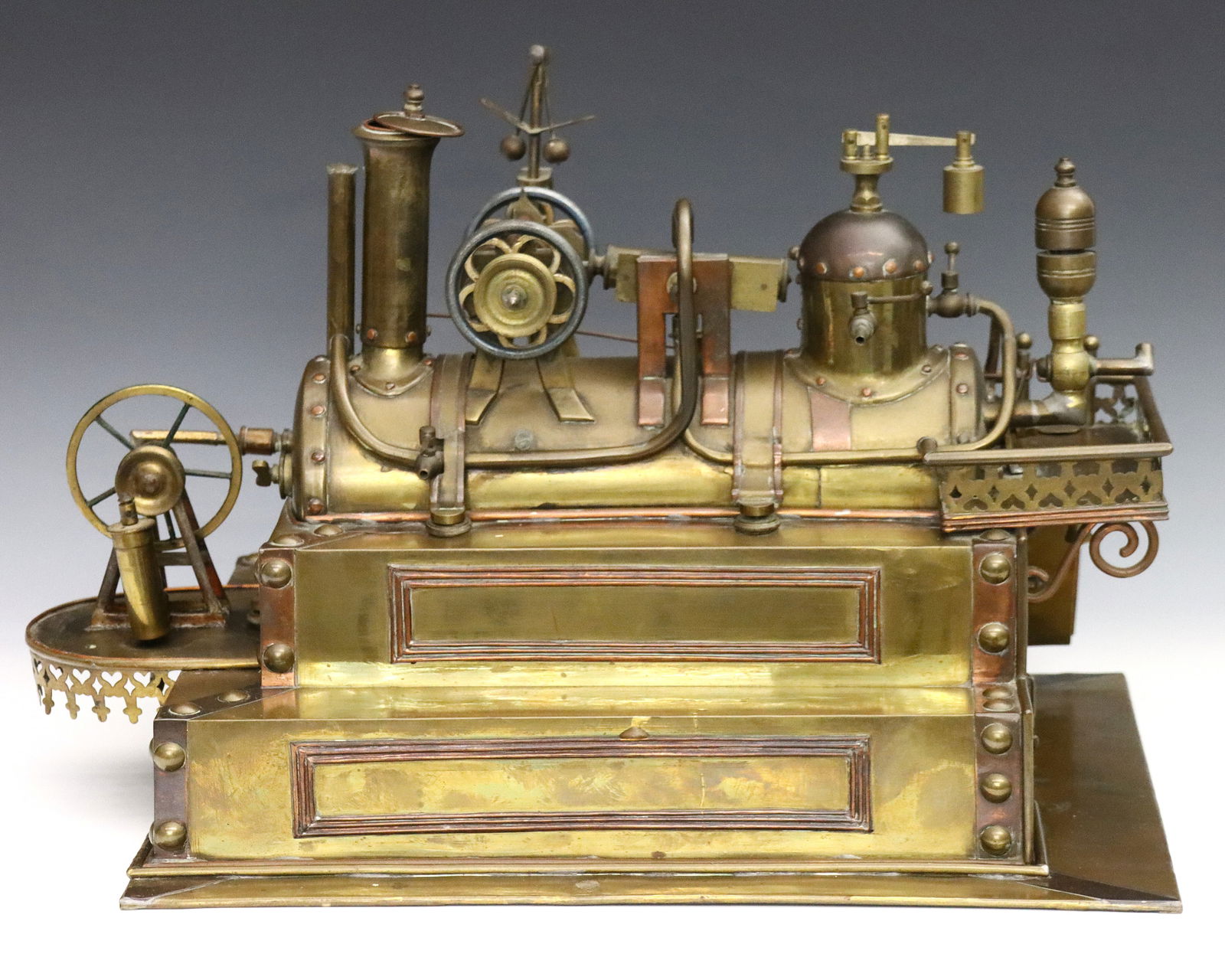 Brass Model Steam Engine - 3