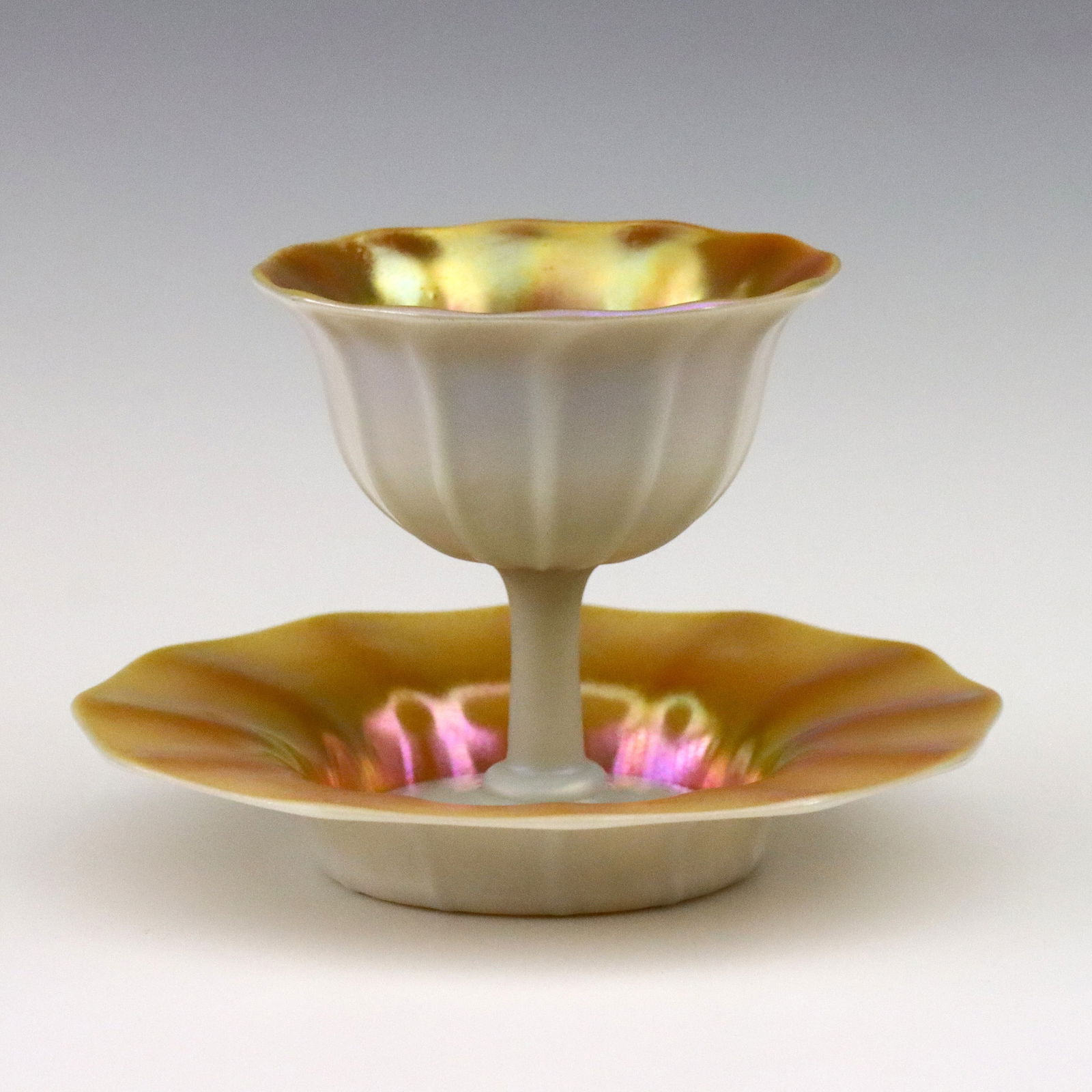 Steuben Aurene Sherbet (1 of 2)