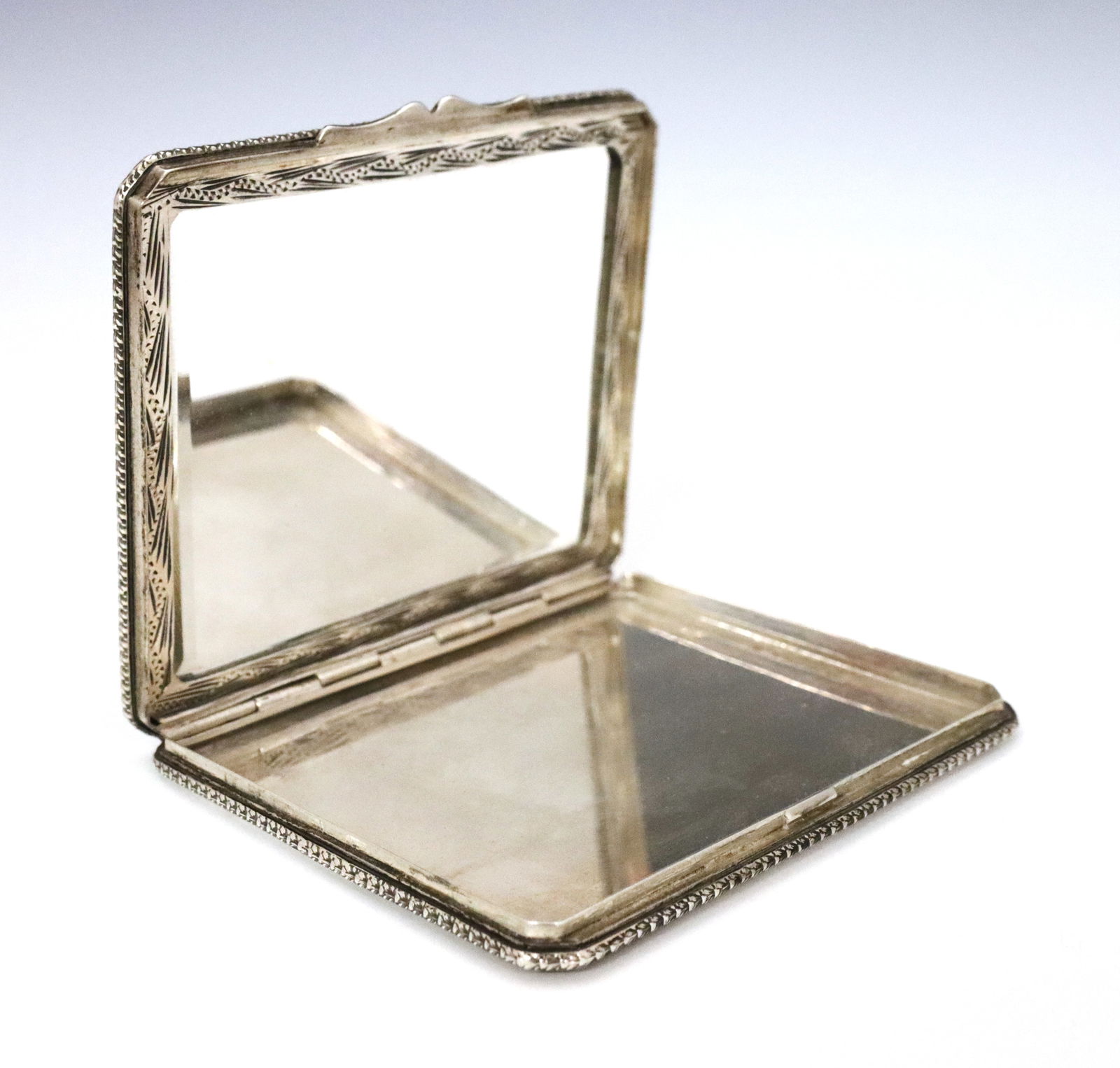 .800 Silver Portrait Compact - 2