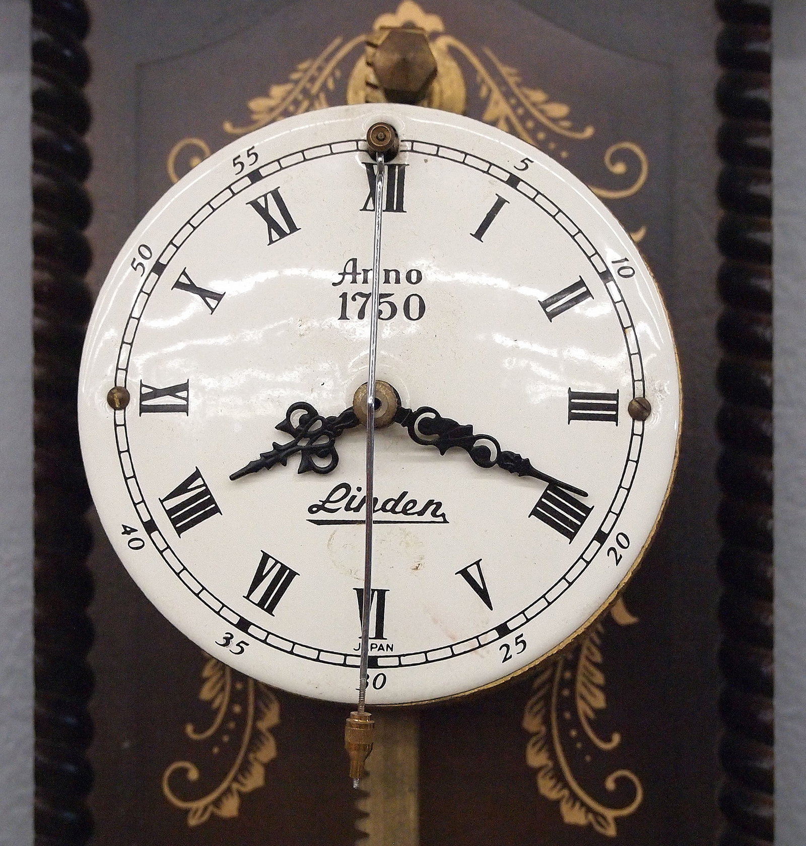 Gravity Wall Clock - 2