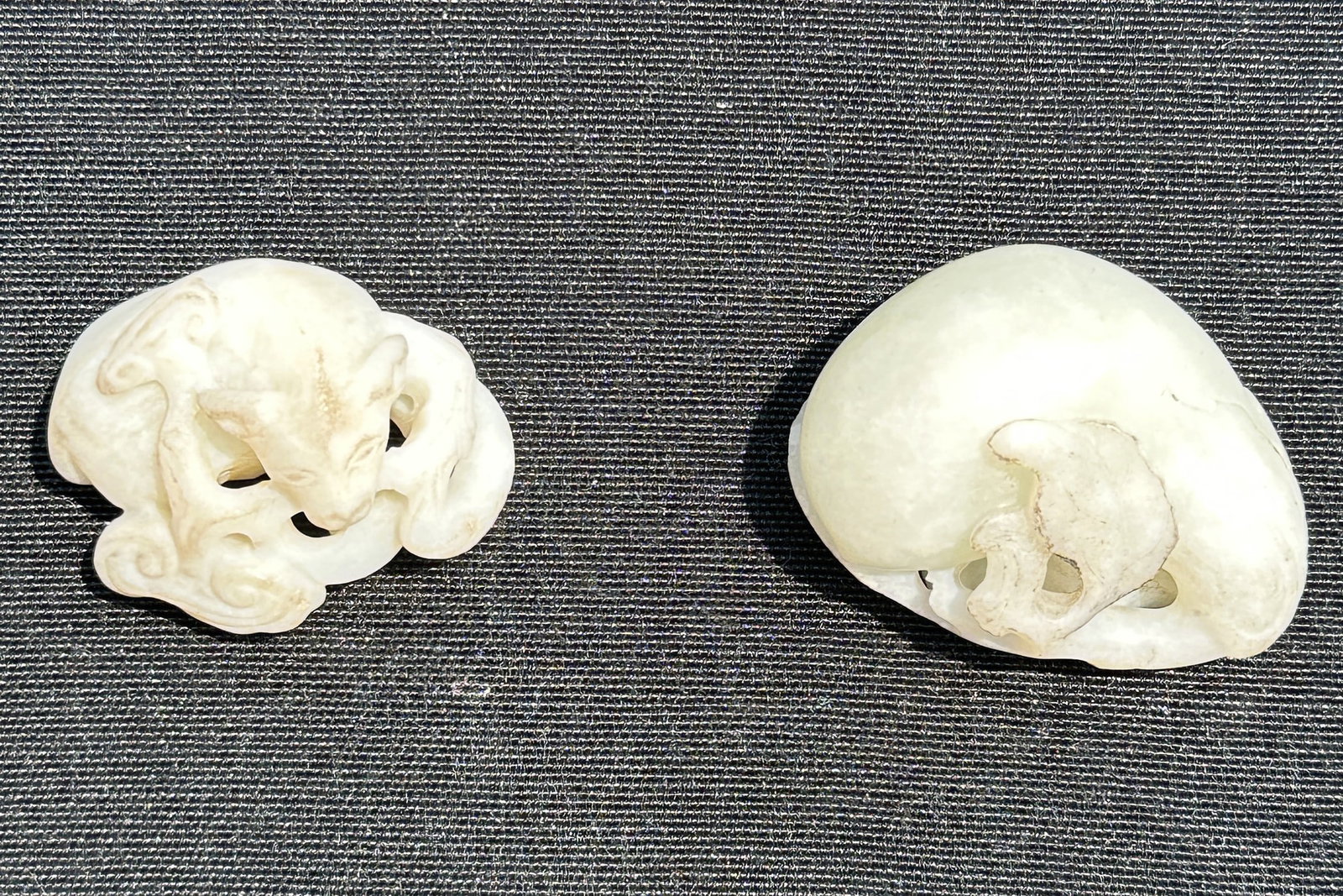 2 Chinese Carved Jade Figures - 3