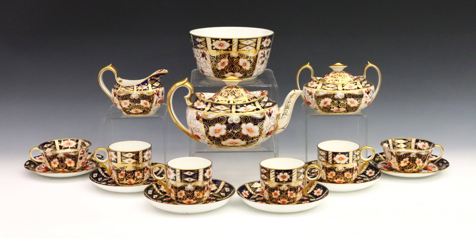 40 pc Derby Old Imari China Tea Set (1 of 2)