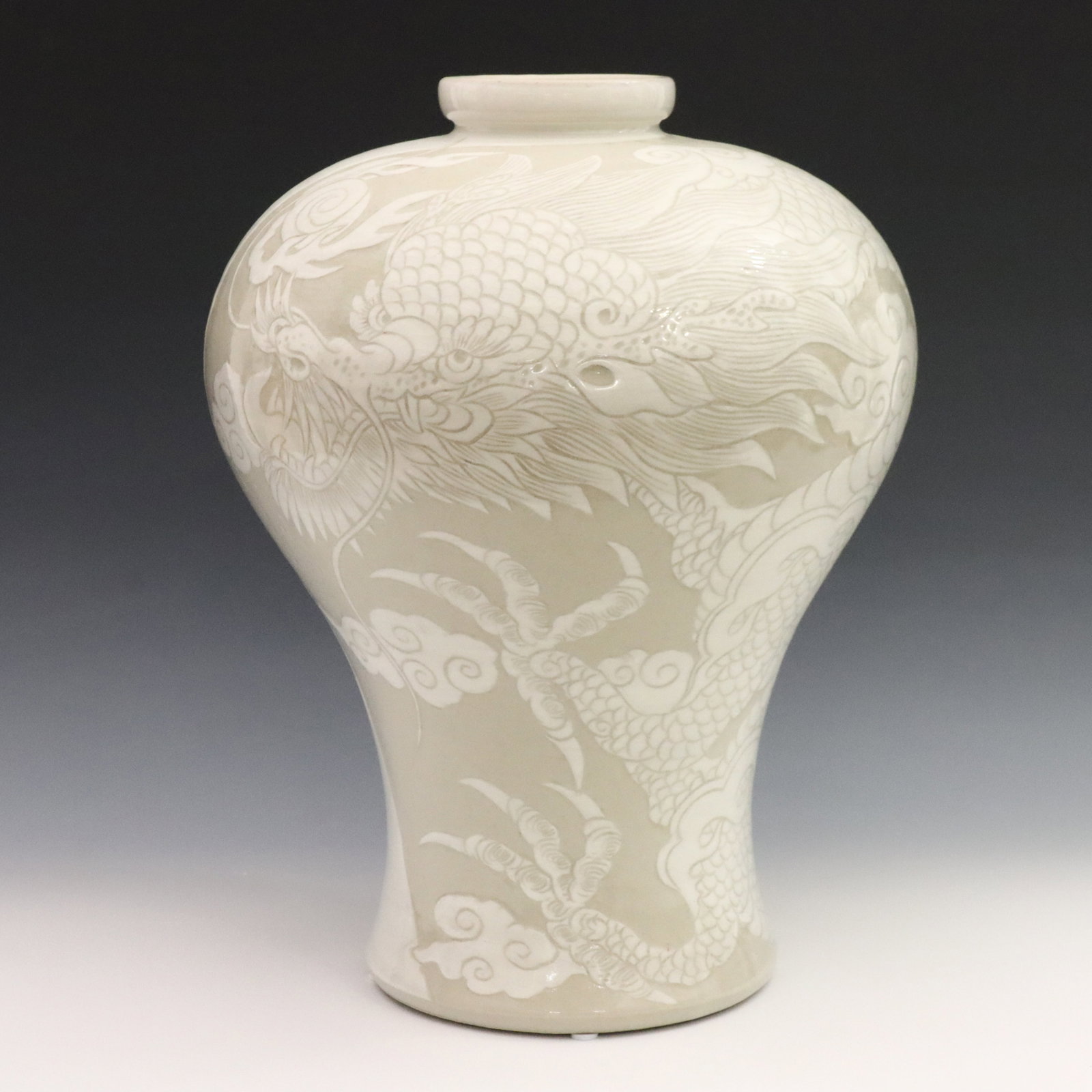 Korean Vase (1 of 5)
