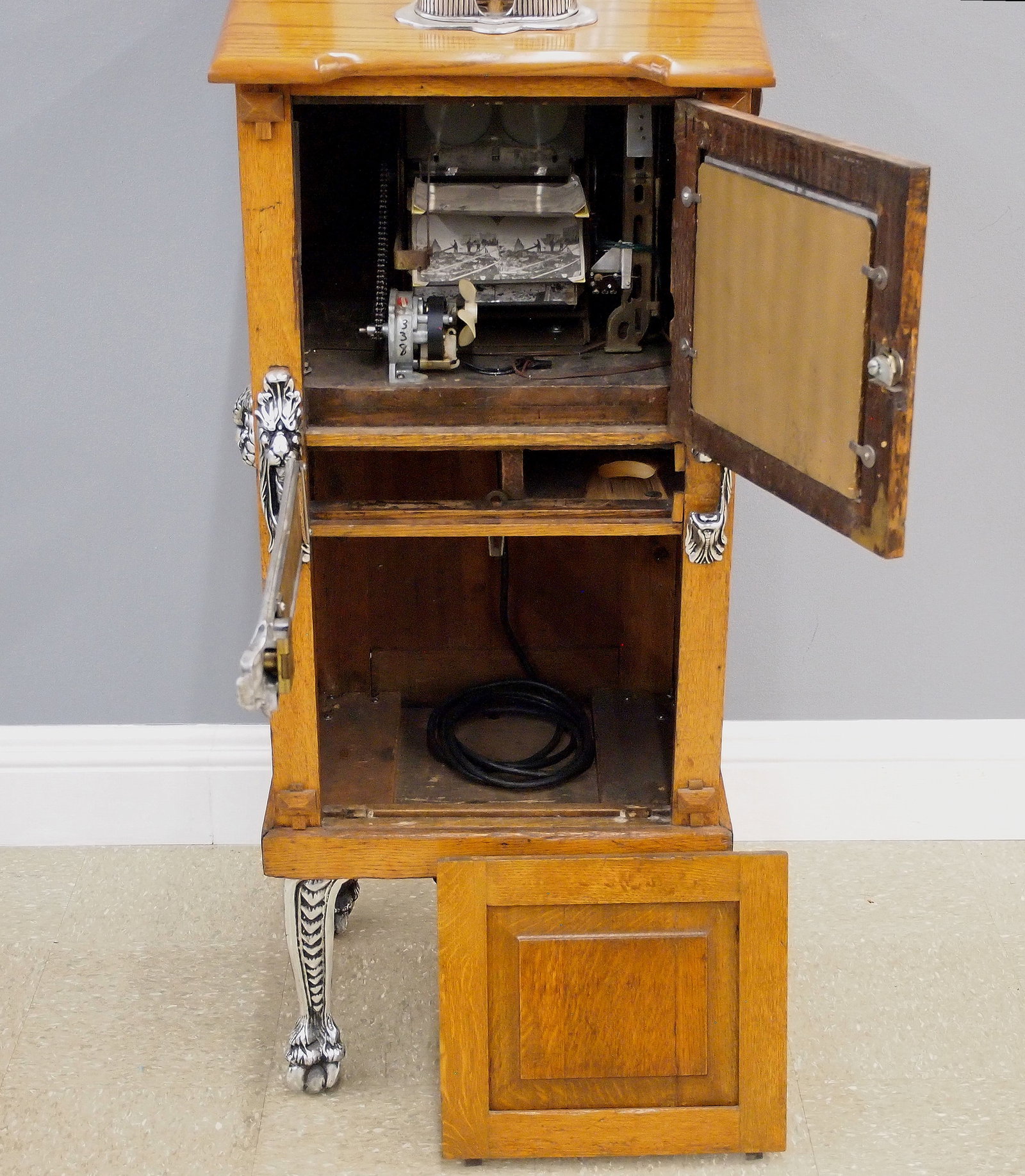 Mutoscope Arcade Machine - 4