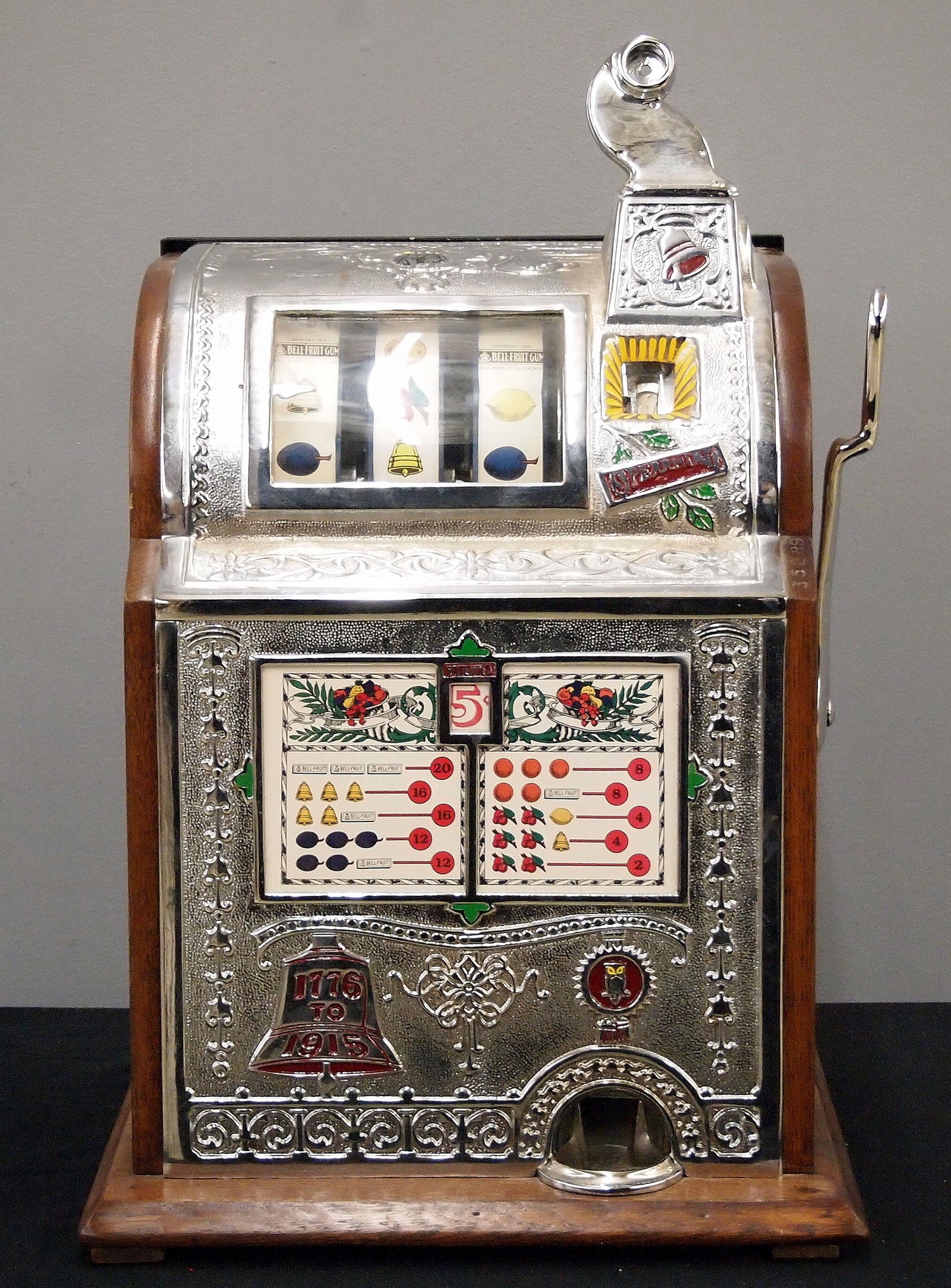 Mills Slot Machine (1 of 7)