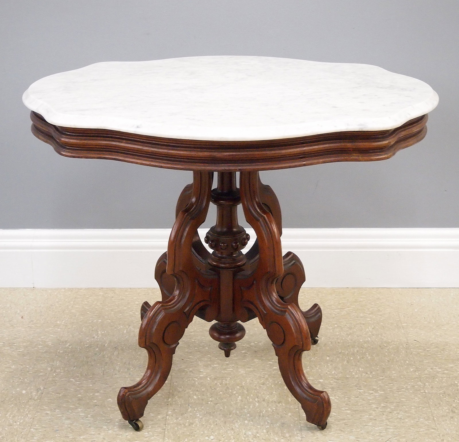 Victorian Parlor Table (1 of 3)