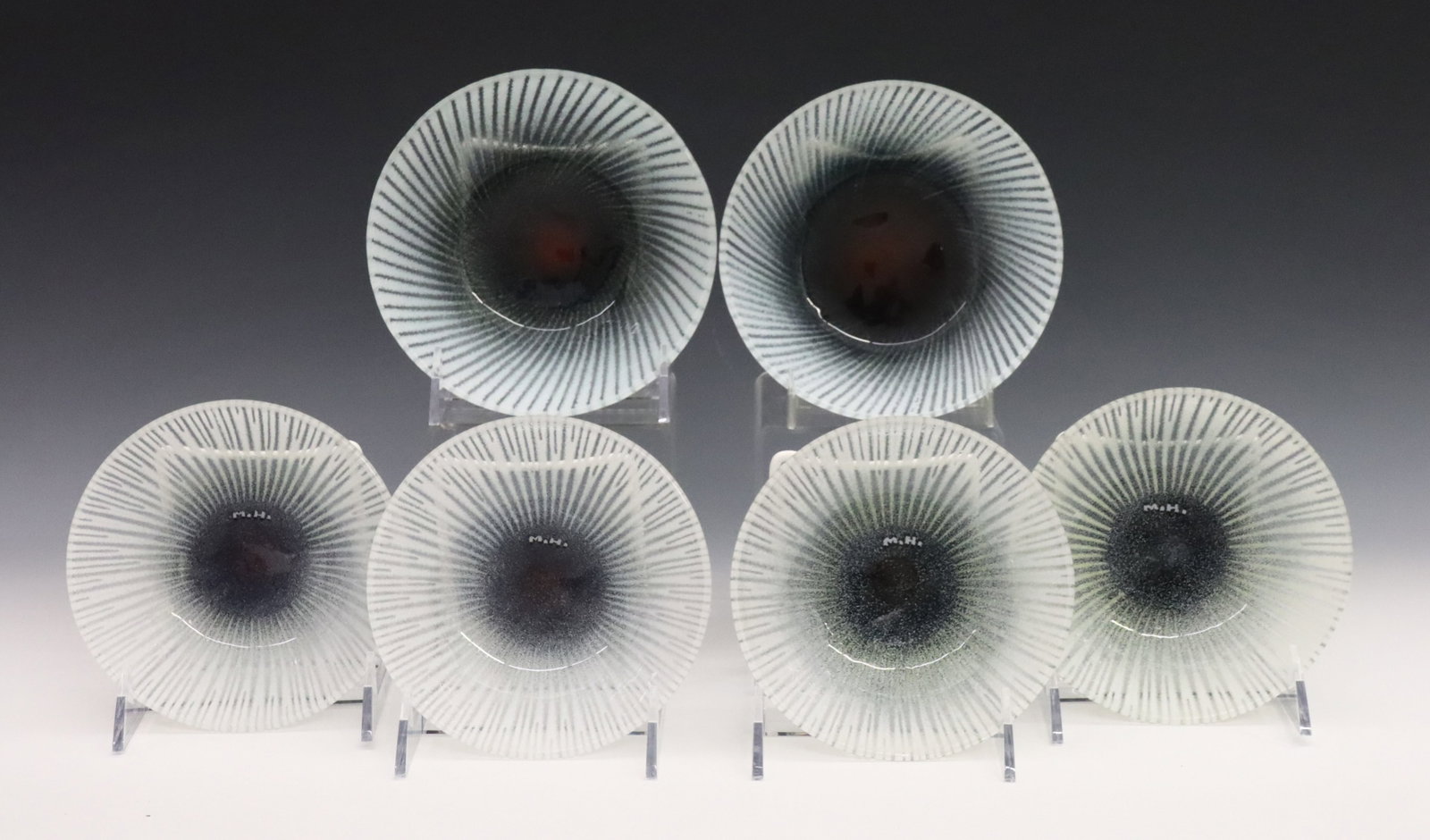6 Maurice Heaton Bowls: Six Mid Mod enameled glass bowls by Maurice Heaton (Swiss/American, 1900-1990). Includes a set of two bowls with White textured pattern around the sides and Red/Black decoration at the well, with four