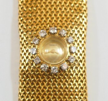 Omega 18k Lady's wristwatch (1 of 3)