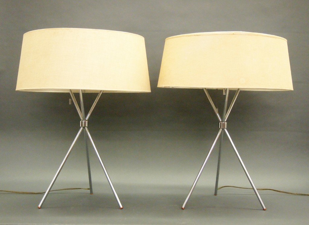 A pair of T. H. Robsjohn-Gibbings table lamps (1 of 2)