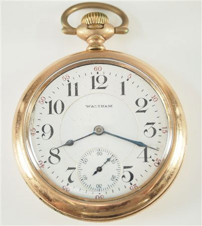 AWW Co "Crescent St." pocket watch (1 of 2)