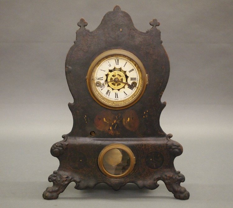 Waterbury Iron front clock (1 of 2)