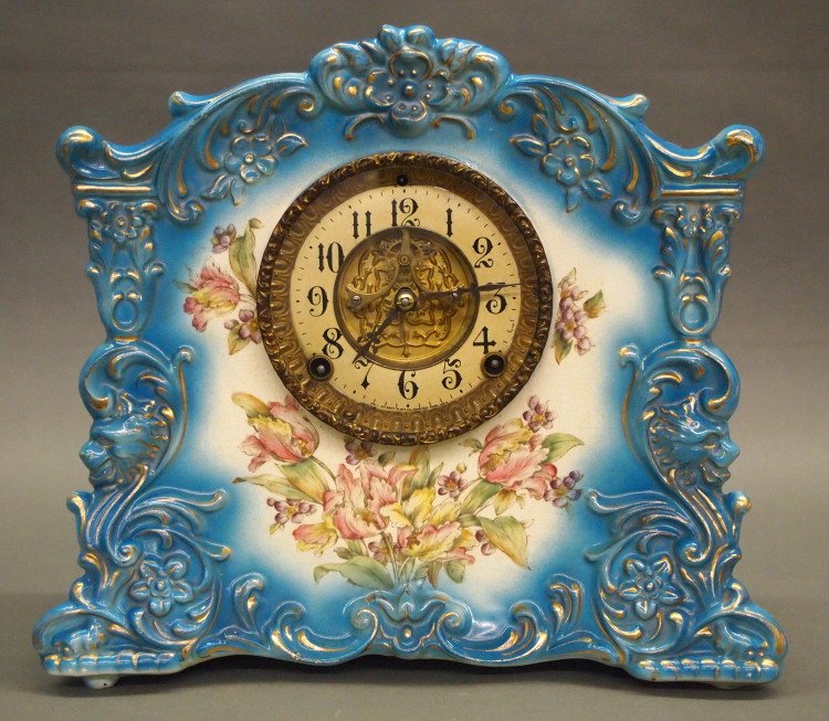 China shelf clock (1 of 3)