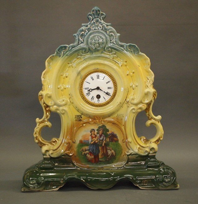China shelf clock (1 of 2)