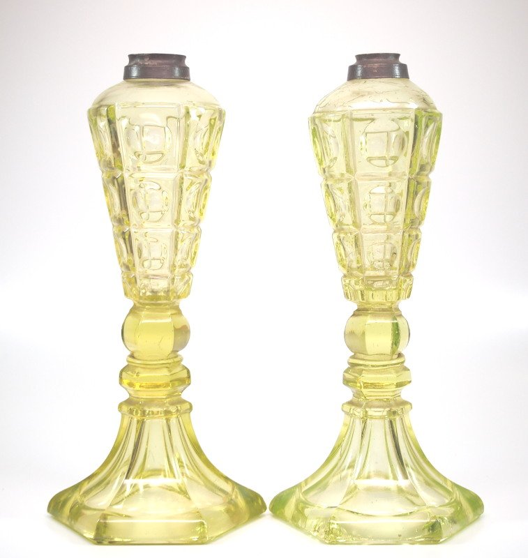 Pressed Four-Printie Block oil/fluid lamps, pair (1 of 2)