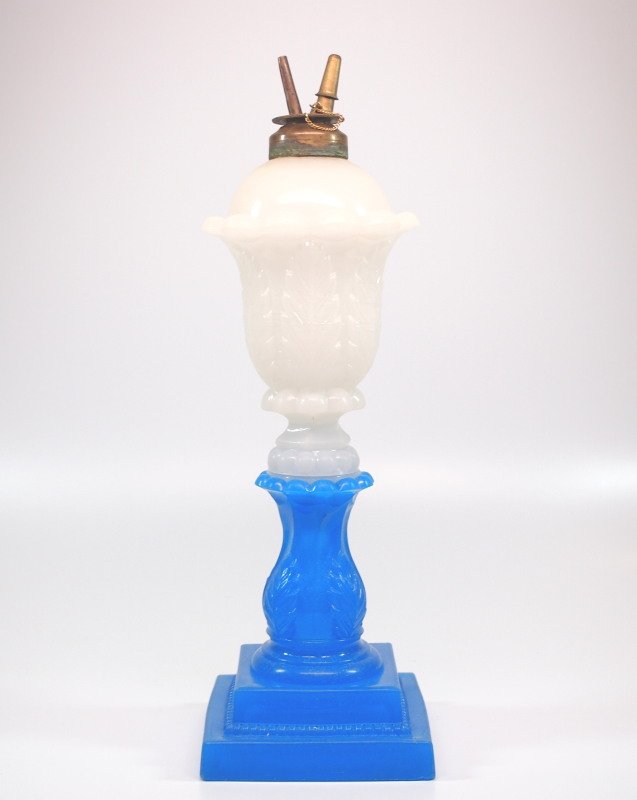 Pressed Acanthus Leaf oil/fluid lamp (1 of 2)
