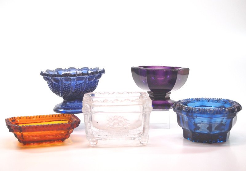 Pressed & lacy glass salt dishes, five (1 of 10)