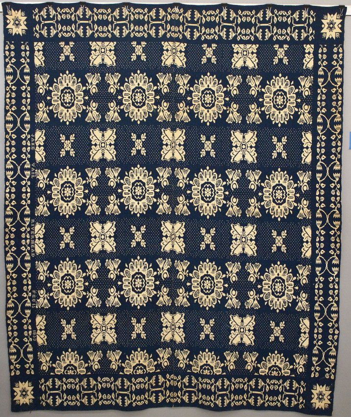 Jaquard coverlet (1 of 1)