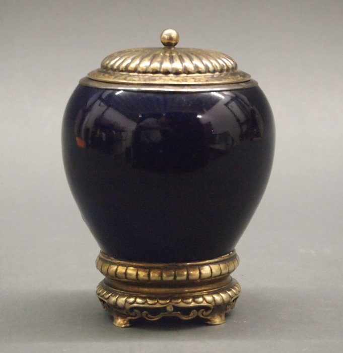 Tiffany porcelain jar (1 of 2)