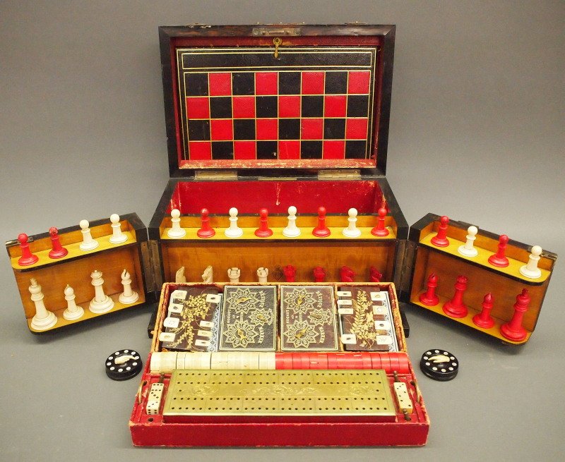 Victorian Traveling games box (1 of 4)