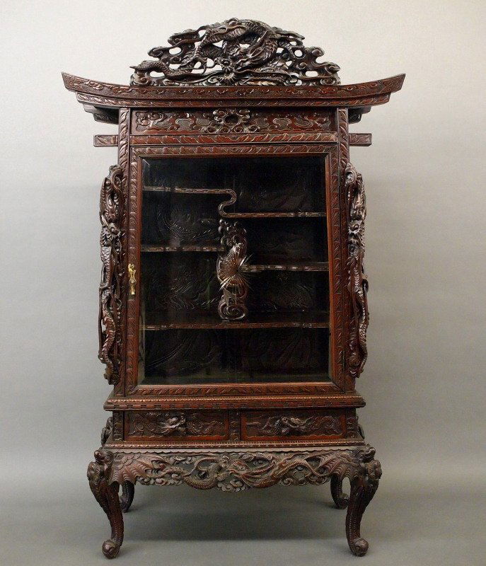 Japanese dragon cabinet (1 of 4)
