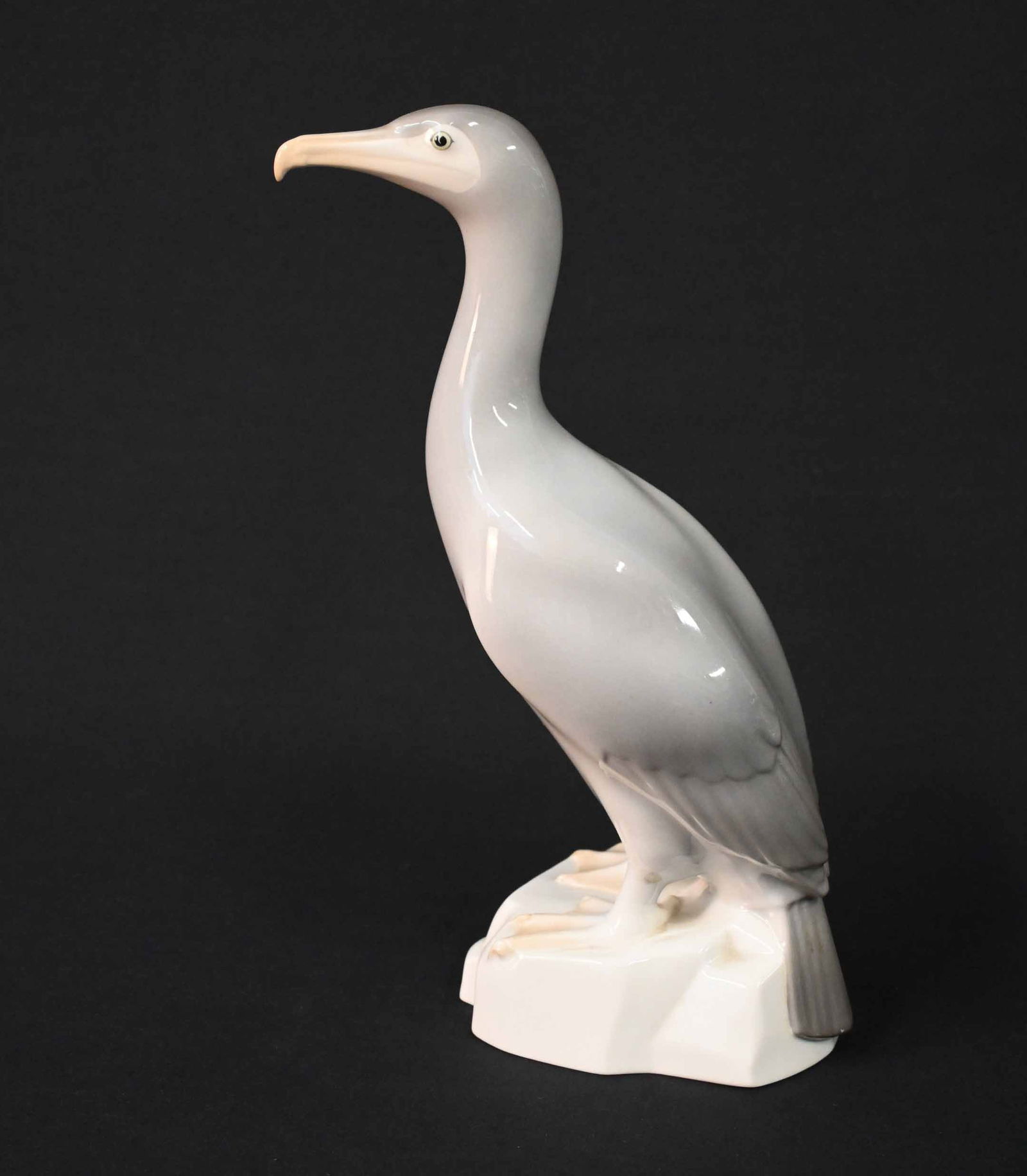 Noritake Nippon Bone China Bird figurine Nippon Toki Kaisha-Sea Gull Albatros: Elegant and finely detailed bone china bird figurine by Noritake Nippon, marked Nippon Toki Kaisha, depicting a seagull or albatross in flight. This graceful piece captures the fluid motion and delica