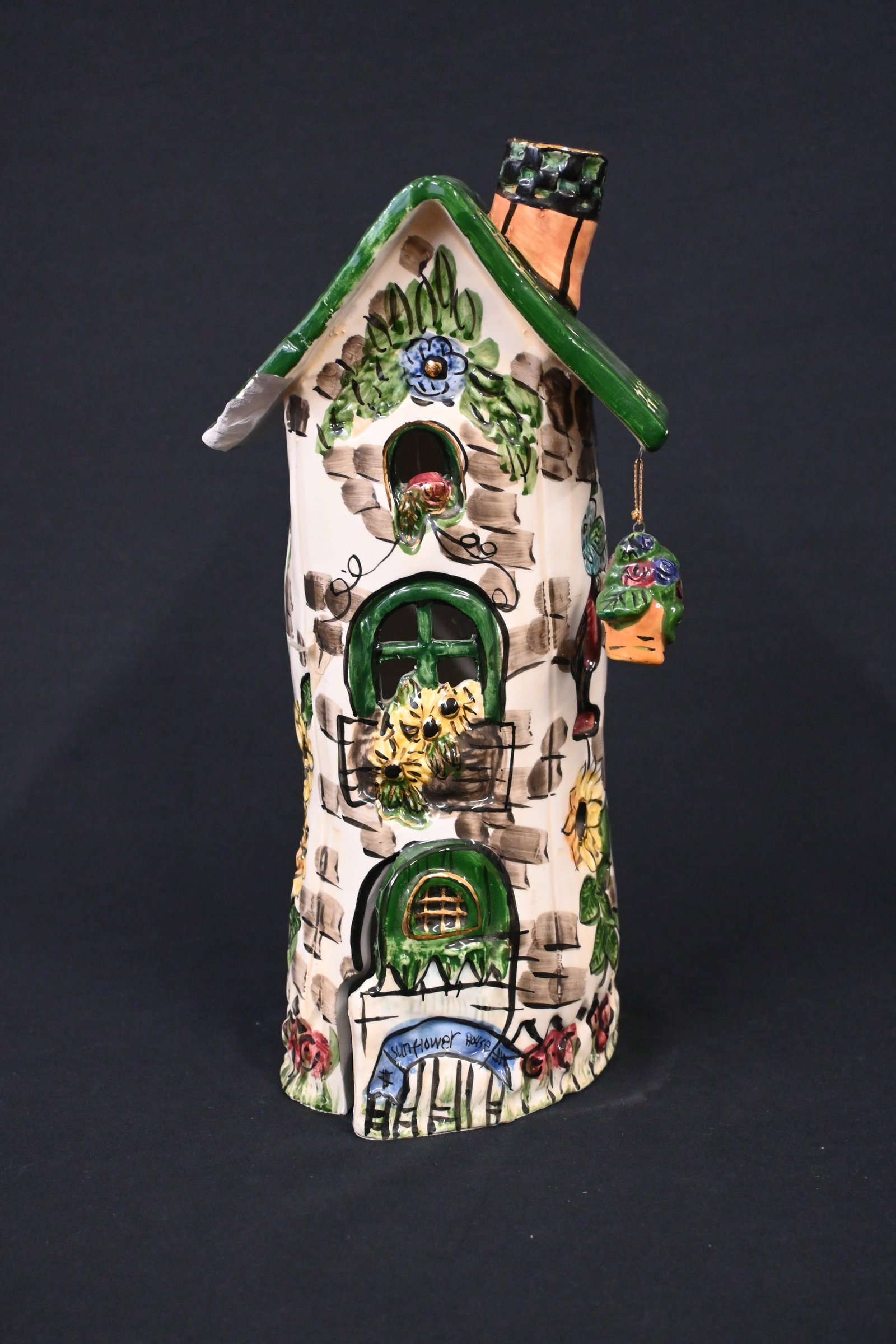 Heather Goldminc Ceramic Sunflower House – Blue Sky Clayworks, 1999: Bright, whimsical, and beautifully crafted, this ceramic Sunflower House by Heather Goldminc for Blue Sky Clayworks is a delightful collectible for lovers of decorative ceramics and folk art. Dated 19