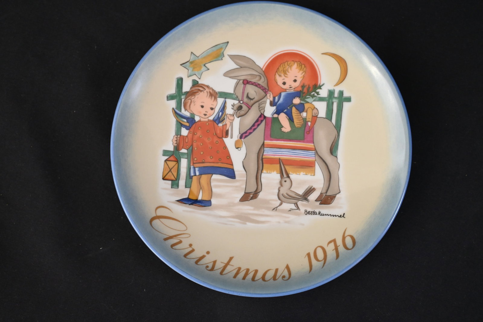 Vintage 1976 Christmas Collector Plate "Sacred Journey" by Sister Berta Hummel, Schmid W. Germany (1 of 4)
