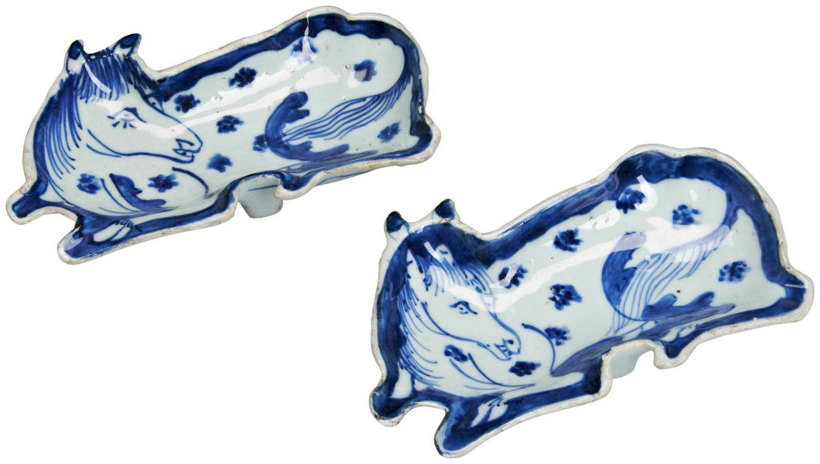 A RARE PAIR OF BLUE AND WHITE KOSOMETSUKE SWEETMEAT DISHES (MUKOSUKE) TIANQI PERIOD (1621-1627) each
