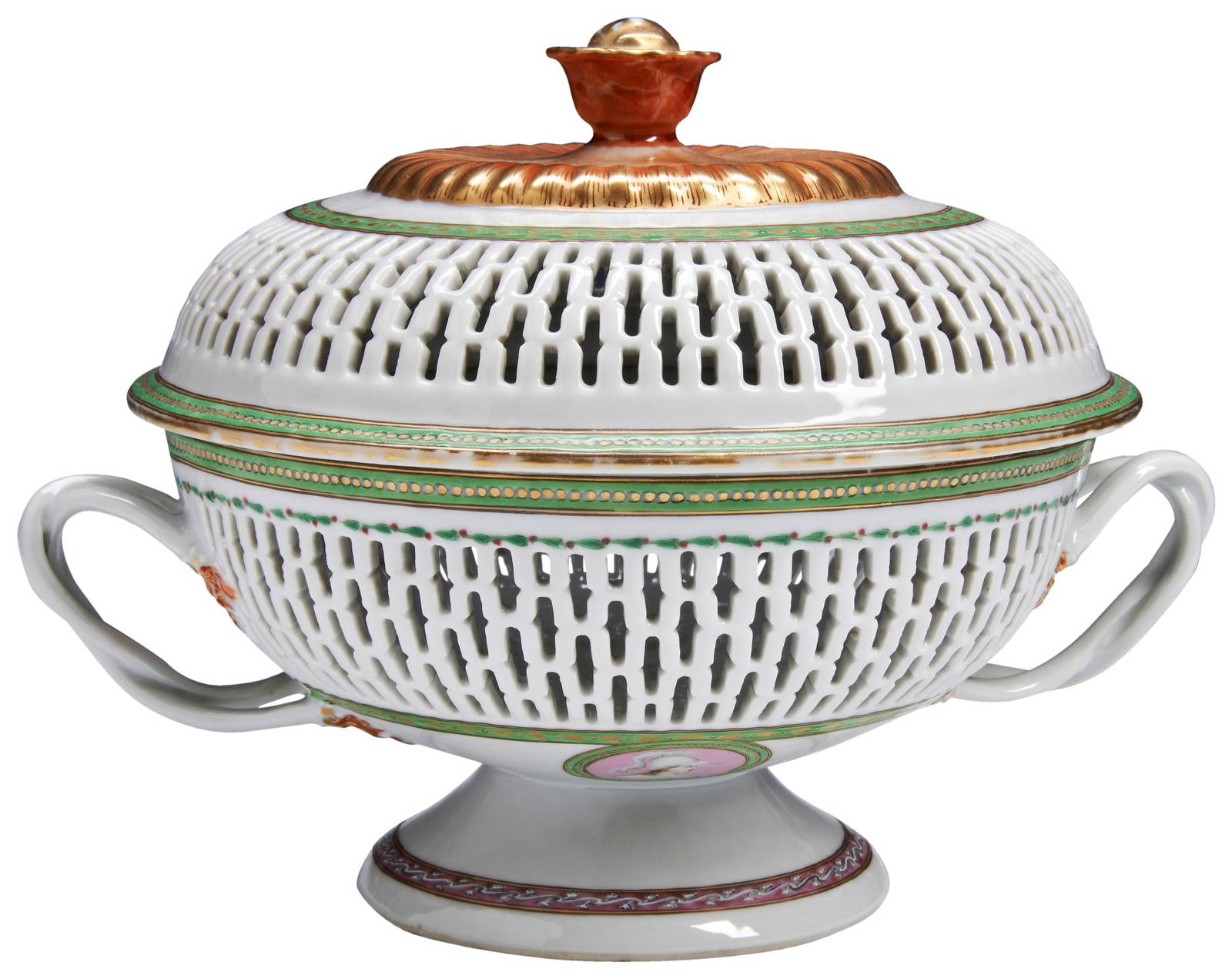 AN ARMORIAL OPENWORK CHESTNUT BOWL AND COVER, LATE QIANLONG, CIRCA 1795 decorated on the exterior